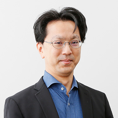 小中　英嗣准教授