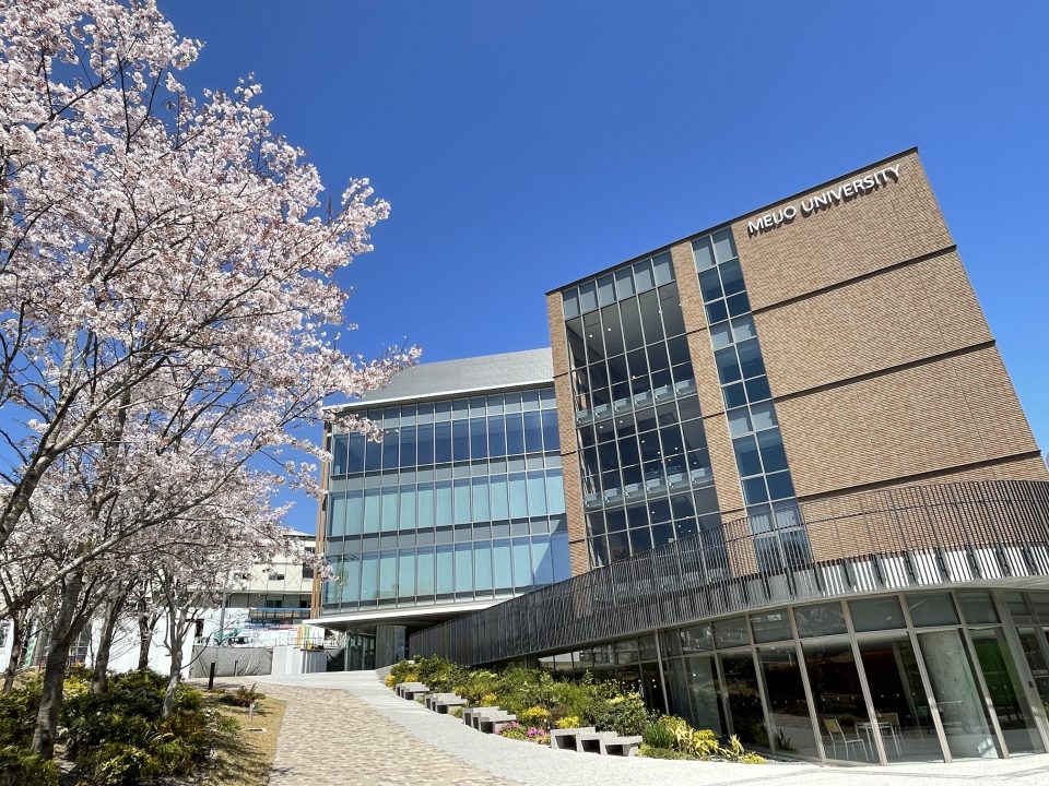 大学院情報工学研究科のある研究実験棟III