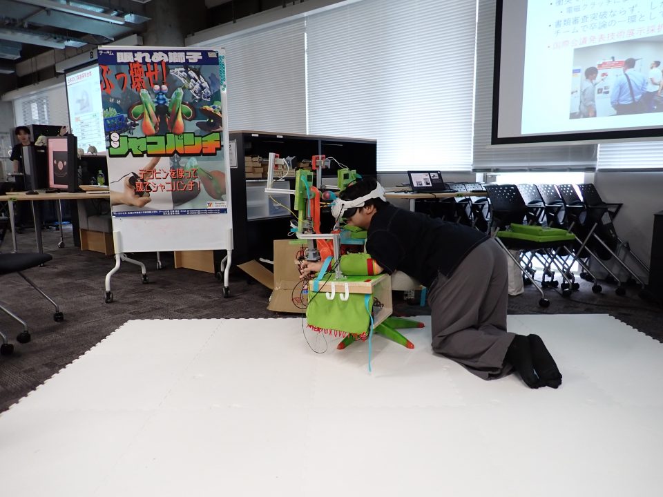 柳田康幸研究室の展示